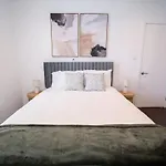 Modern Oasis Close To Ucla & Beverly Hills